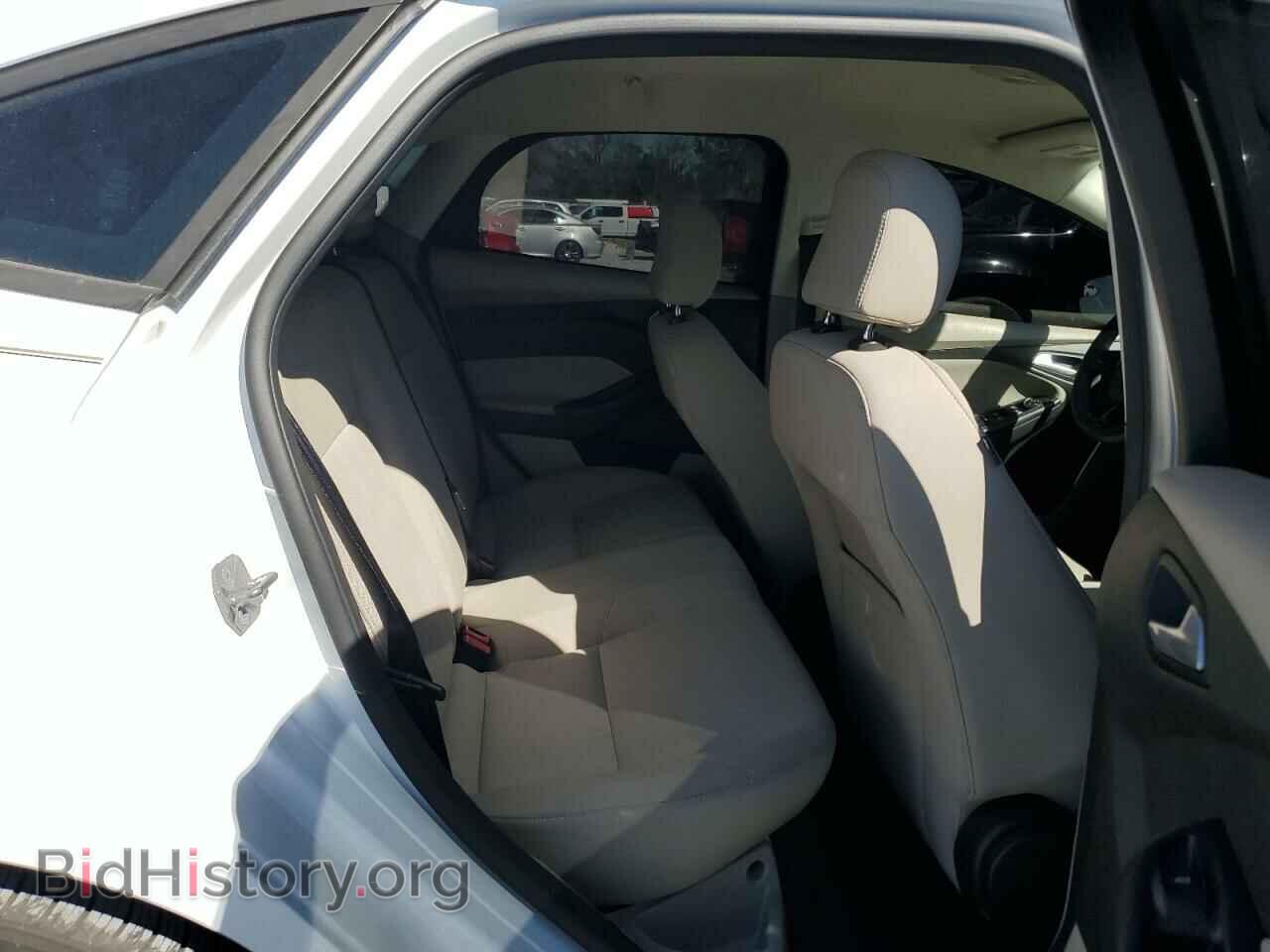2017 FORD FOCUS - VIN: 1FADP3F29HL202424 - Фото 10