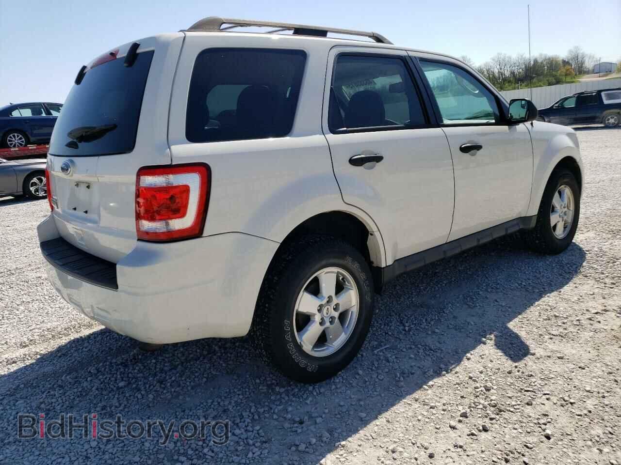 2011 FORD ESCAPE - VIN: 1FMCU0D73BKC49873 - Фото 3