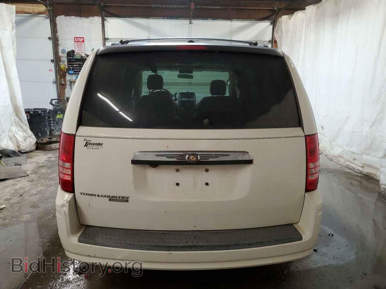 2008 CHRYSLER MINIVAN - VIN: 2A8HR54P38R623667 - Фото 6