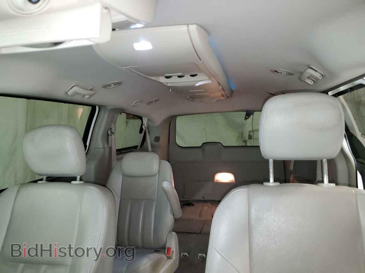 2008 CHRYSLER MINIVAN - VIN: 2A8HR54P38R623667 - Фото 10