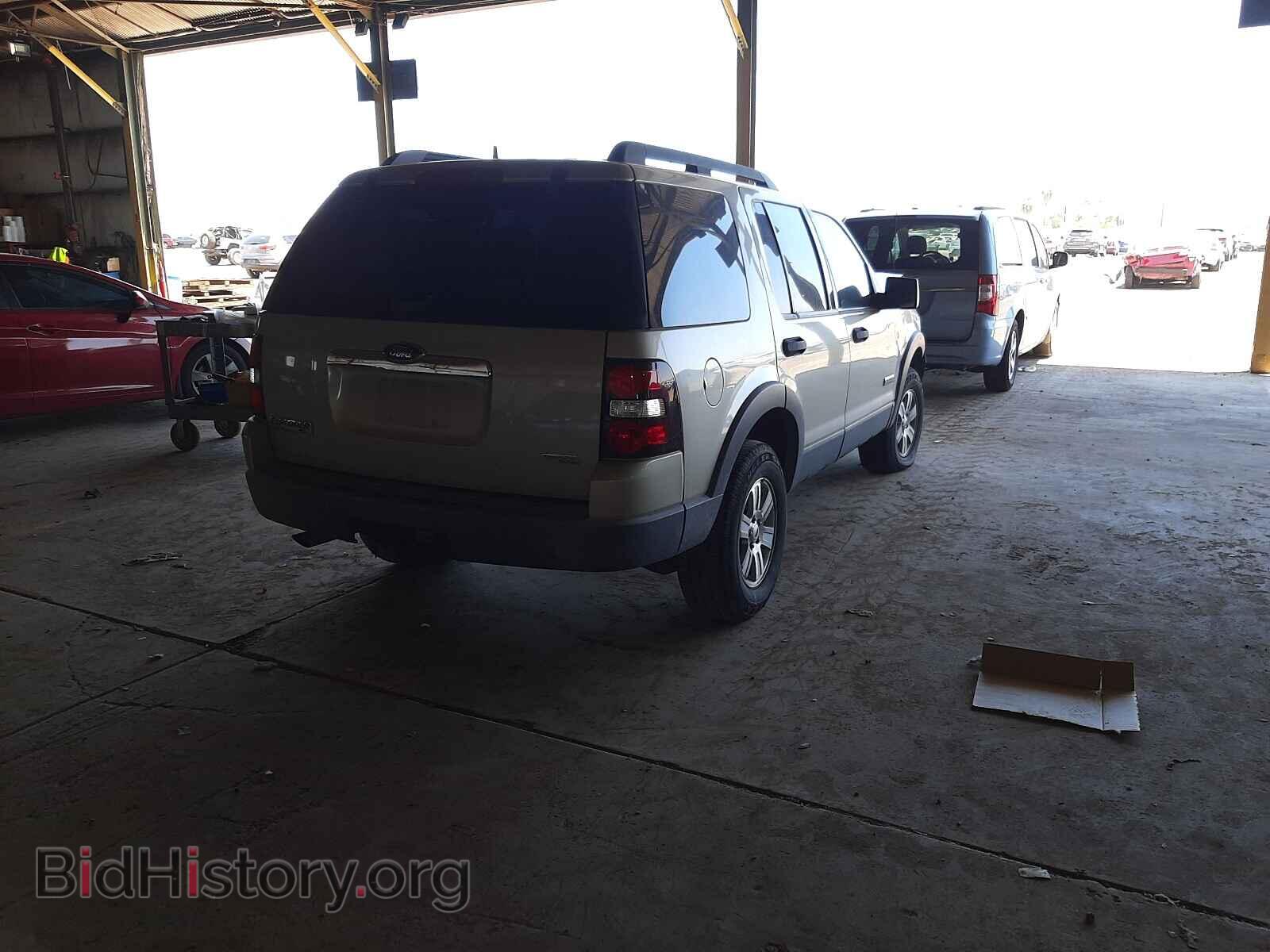 2006 FORD EXPLORER - VIN: 1FMEU63E26ZA04751 - Фото 4