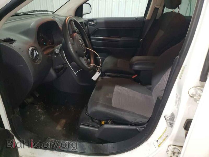 2011 Jeep COMPASS (VIN 1J4NT1FA9BD139410) — фото 7 из 13