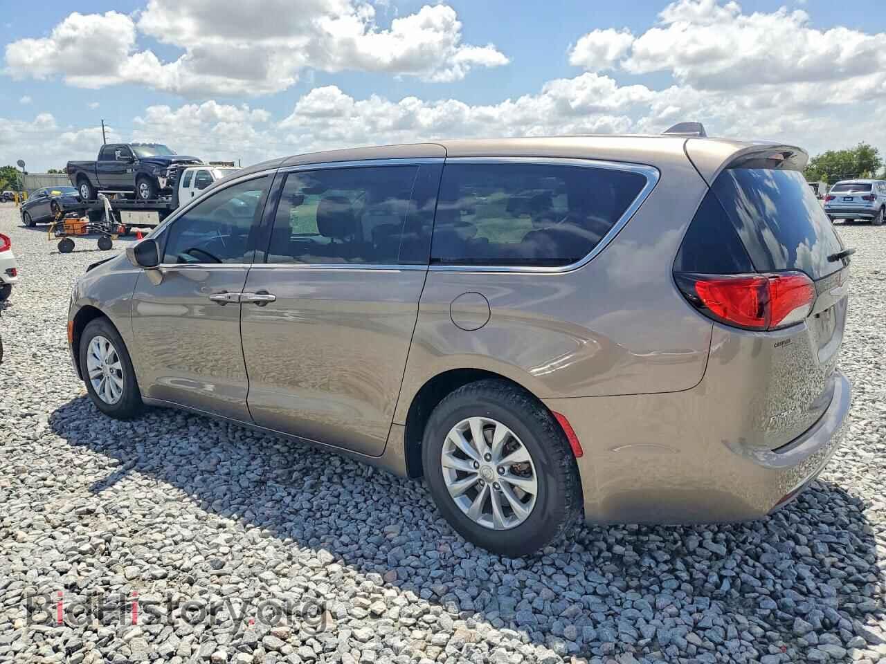 2018 CHRYSLER PACIFICA - VIN: 2C4RC1FG2JR158100 - Фото 2