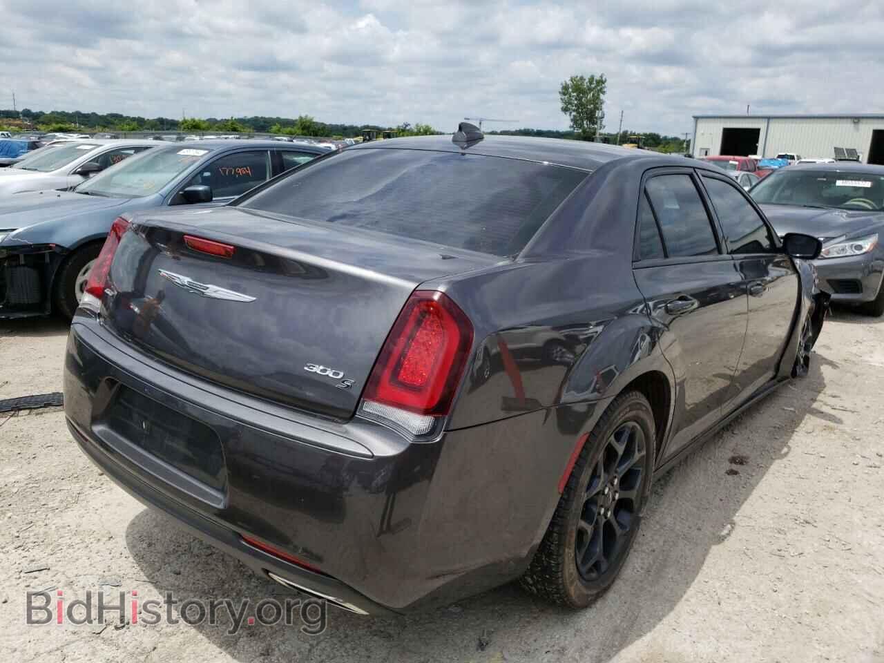 2019 CHRYSLER 300 - VIN: 2C3CCAGG7KH648631 - Фото 4
