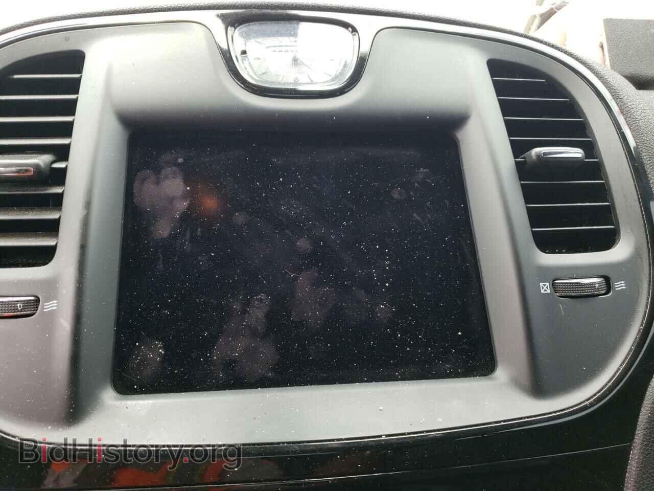 2019 CHRYSLER 300 - VIN: 2C3CCAGG7KH648631 - Фото 9