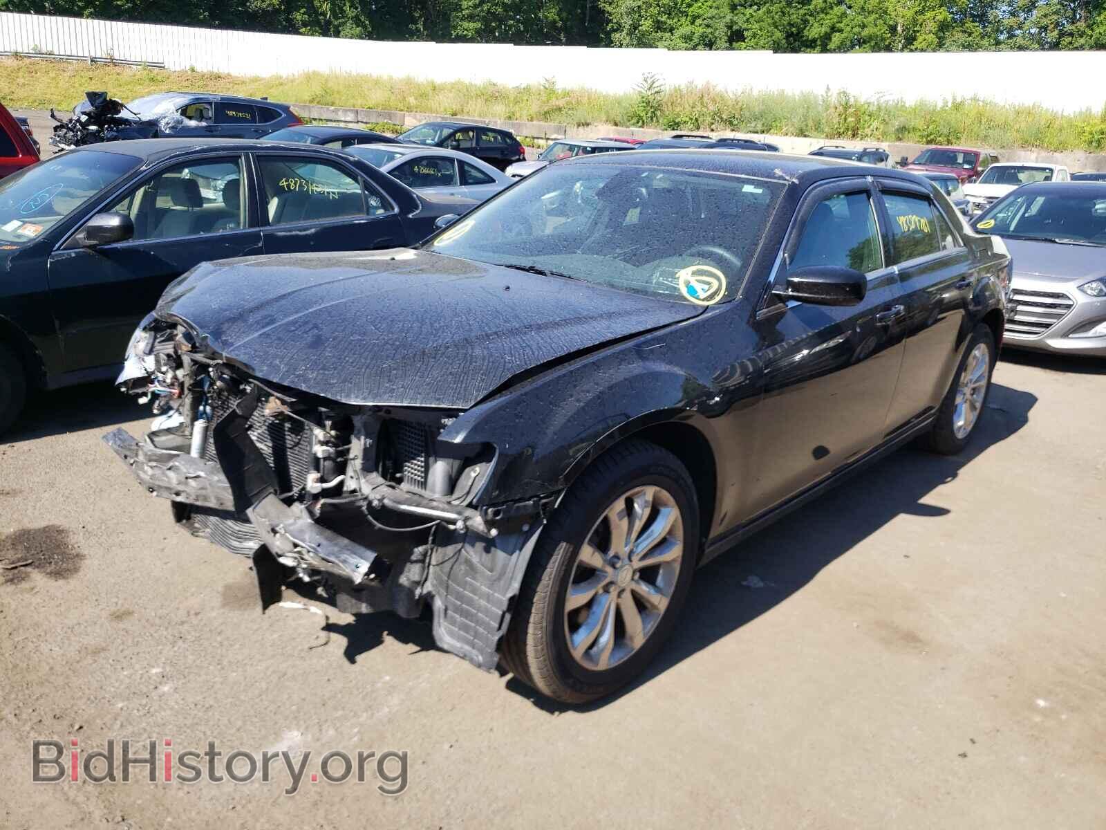 2015 CHRYSLER 300 - VIN: 2C3CCARG2FH892237 - Photo 2