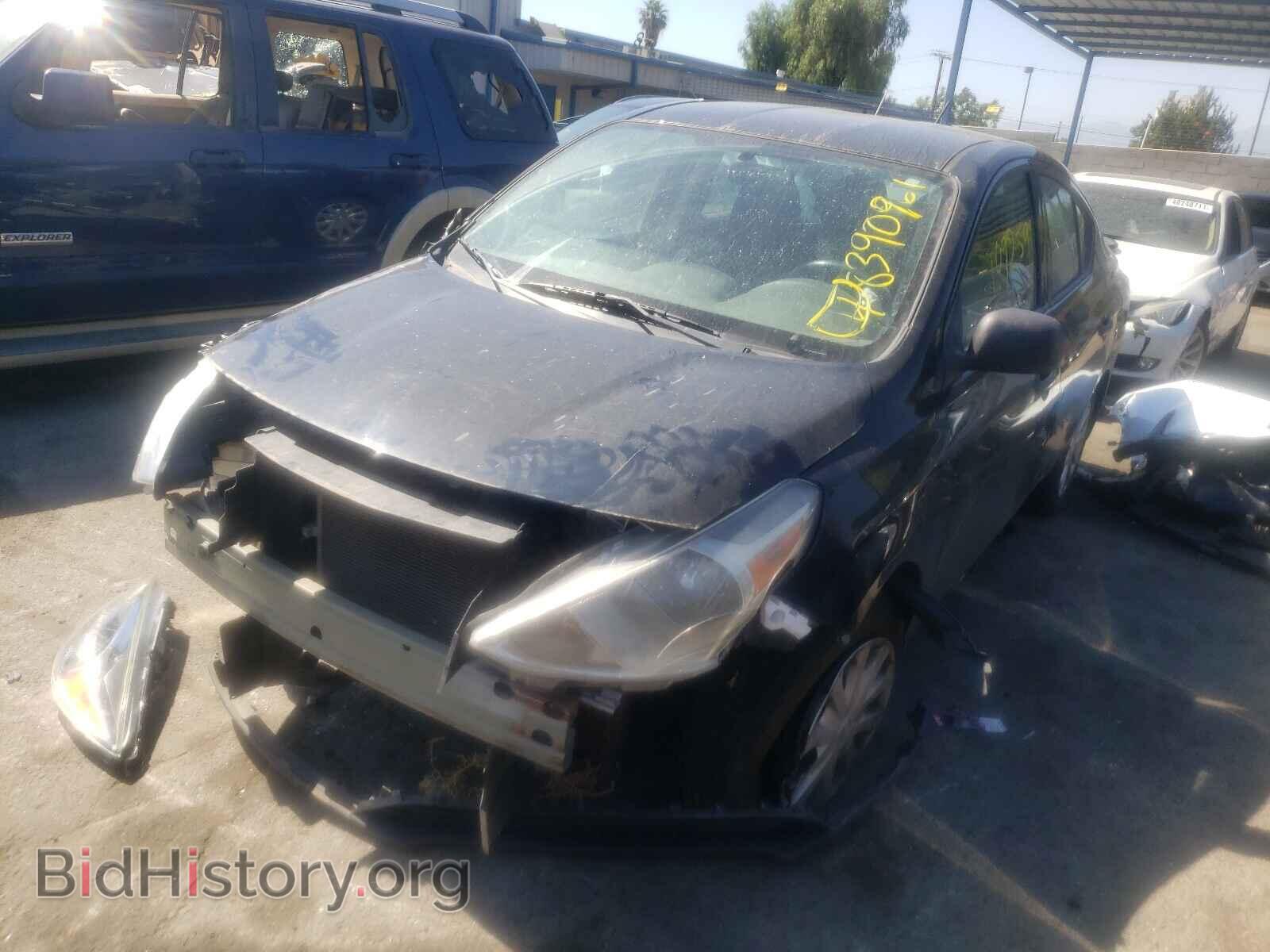 2015 NISSAN VERSA - VIN: 3N1CN7AP9FL923949 - Фото 2