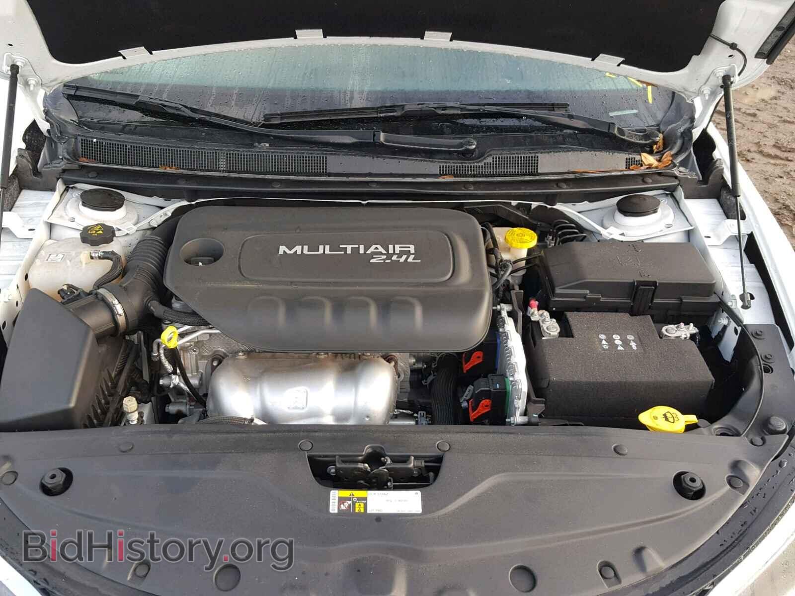 2016 CHRYSLER 200 - VIN: 1C3CCCAB0GN121019 - Фото 7