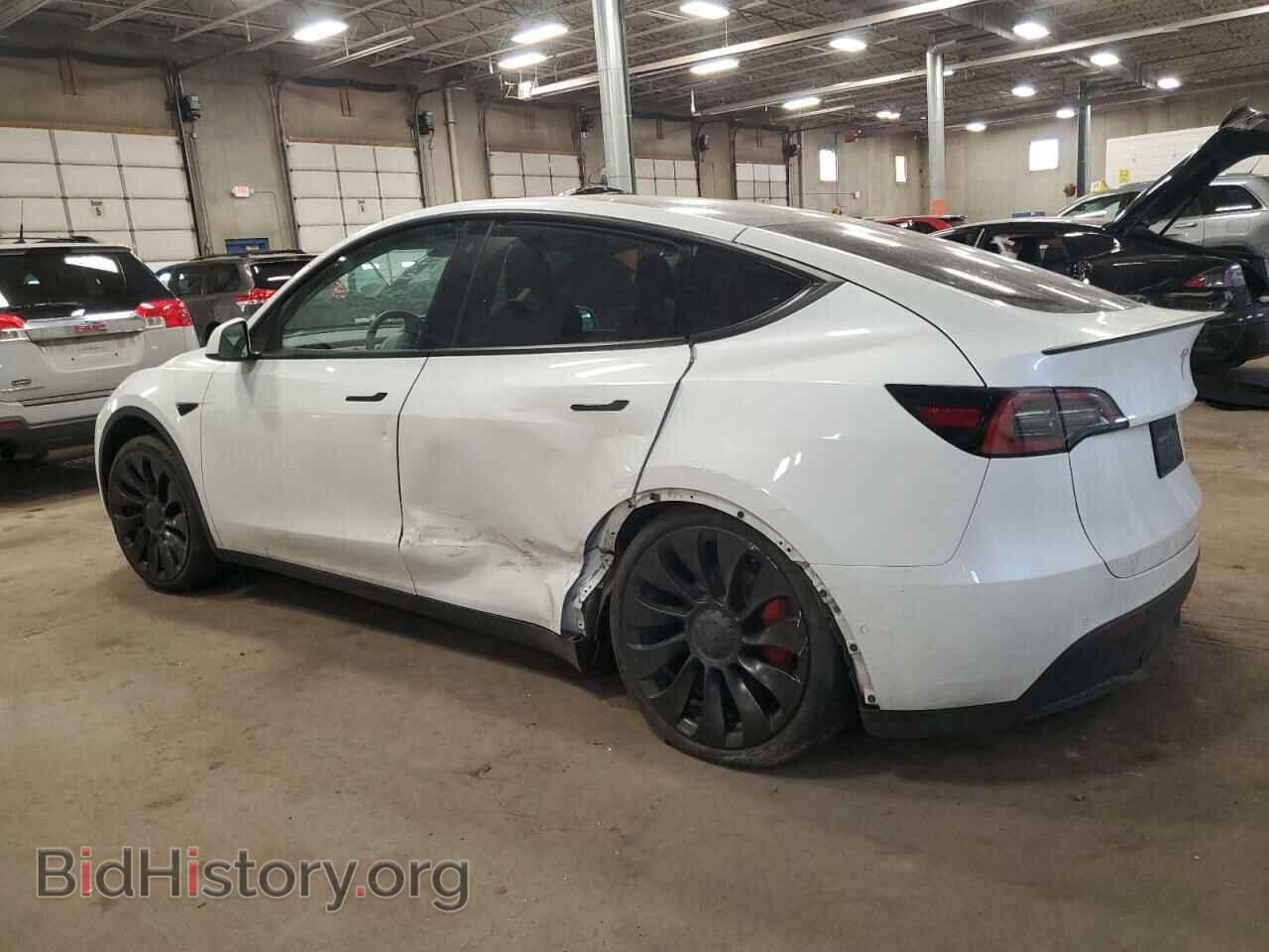 2022 TESLA MODEL Y - VIN: 7SAYGDEF3NF524306 - Фото 2