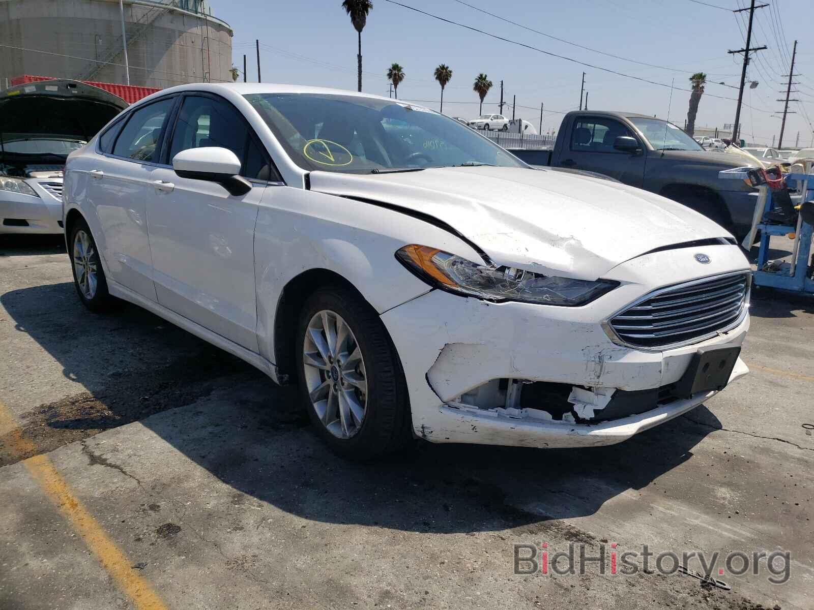 Photo 3FA6P0LU2HR386295 - FORD FUSION 2017