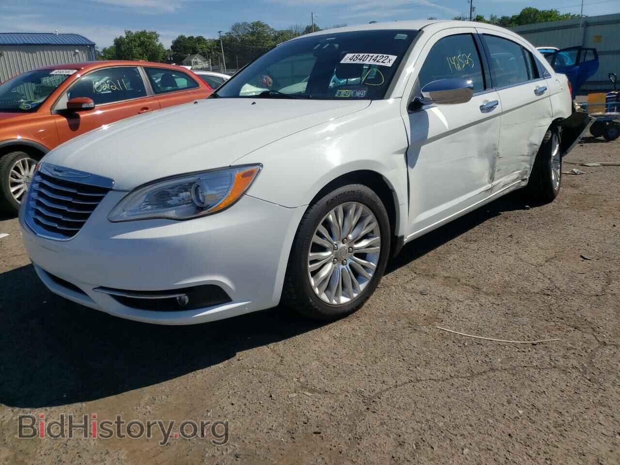 2013 CHRYSLER 200 - VIN: 1C3CCBCG0DN651439 - Photo 2