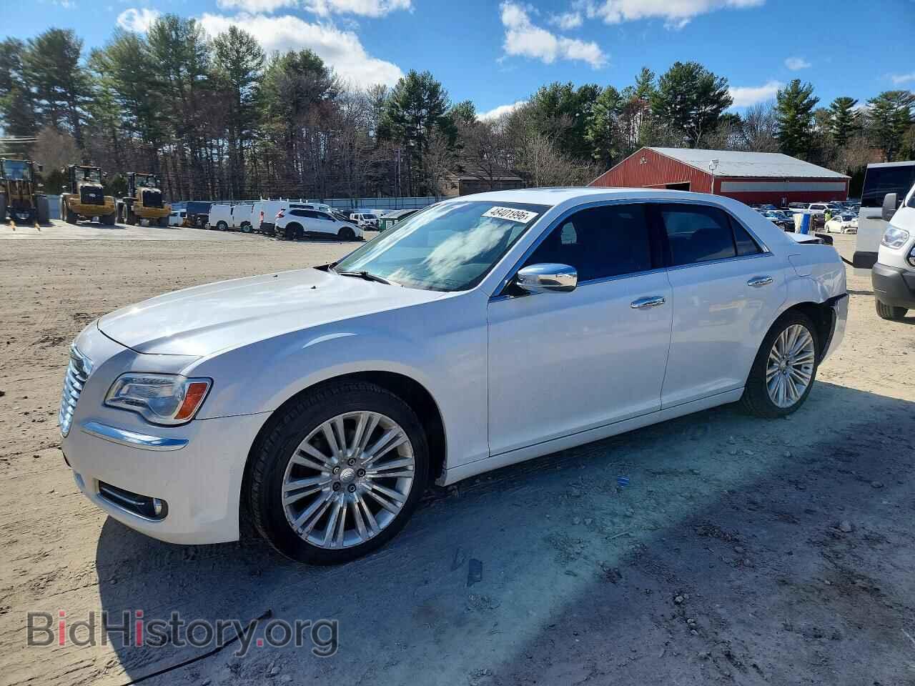 Photo 2C3CA6CT8BH537401 - CHRYSLER 300 2011