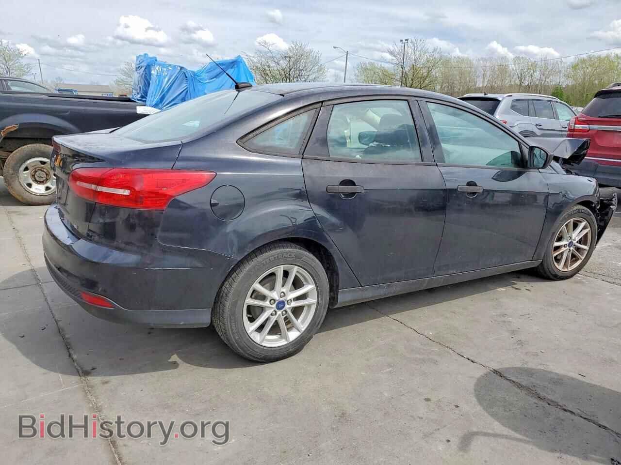 2017 FORD FOCUS - VIN: 1FADP3F2XHL271848 - Photo 3