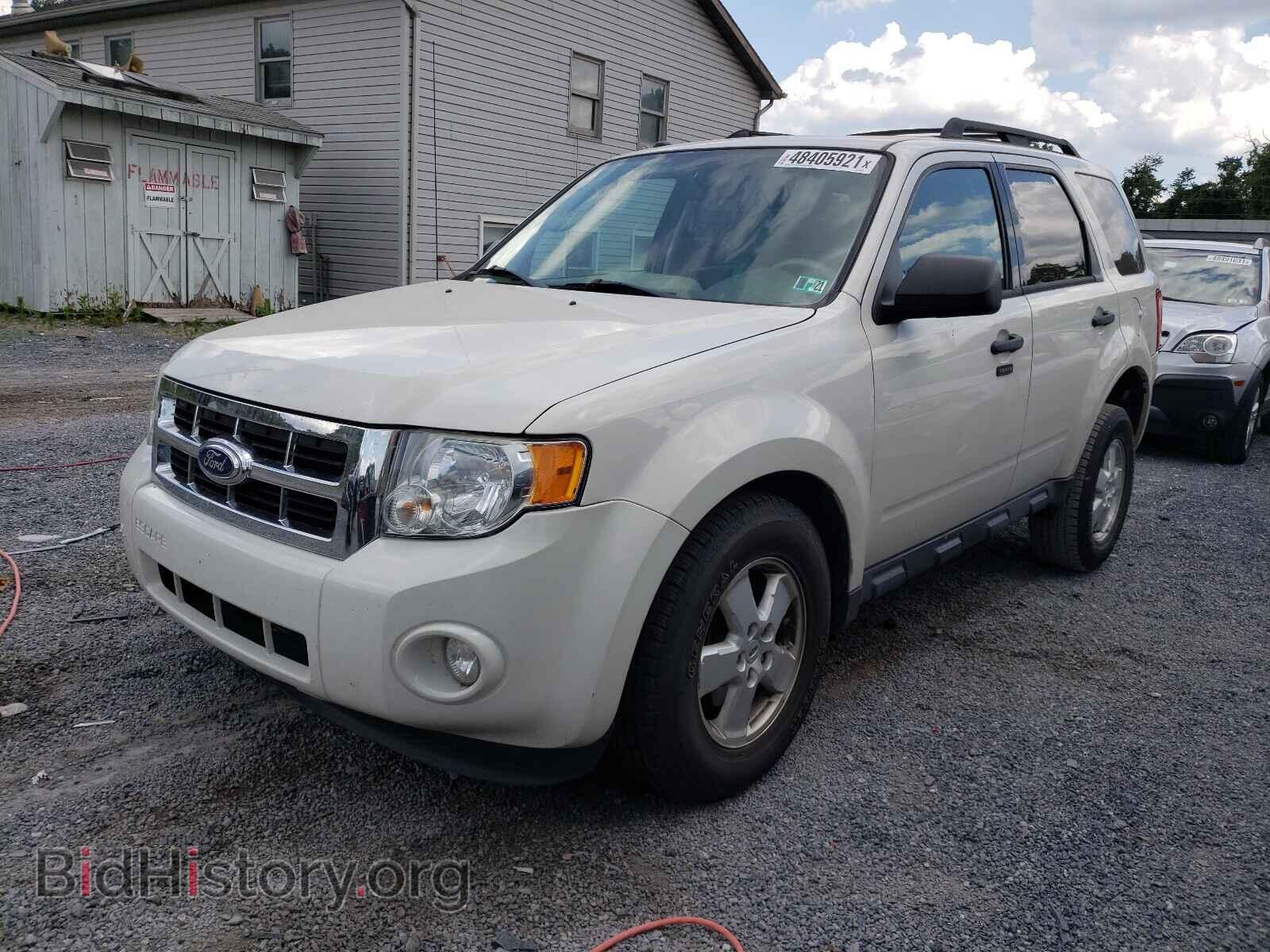 2011 FORD ESCAPE - VIN: 1FMCU9DG4BKB70829 - Фото 2