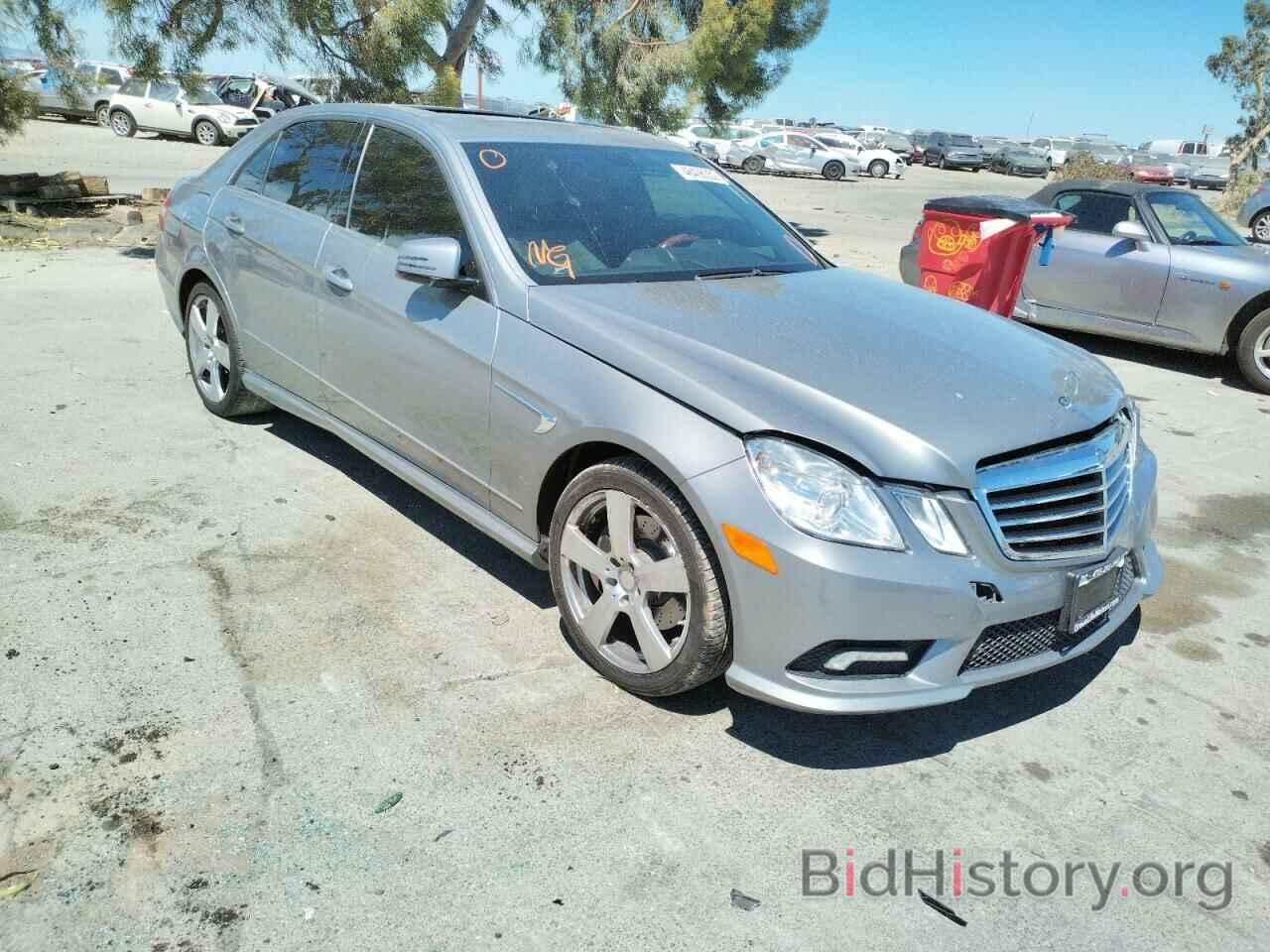 Photo WDDHF5GB0BA408670 - MERCEDES-BENZ E-CLASS 2011