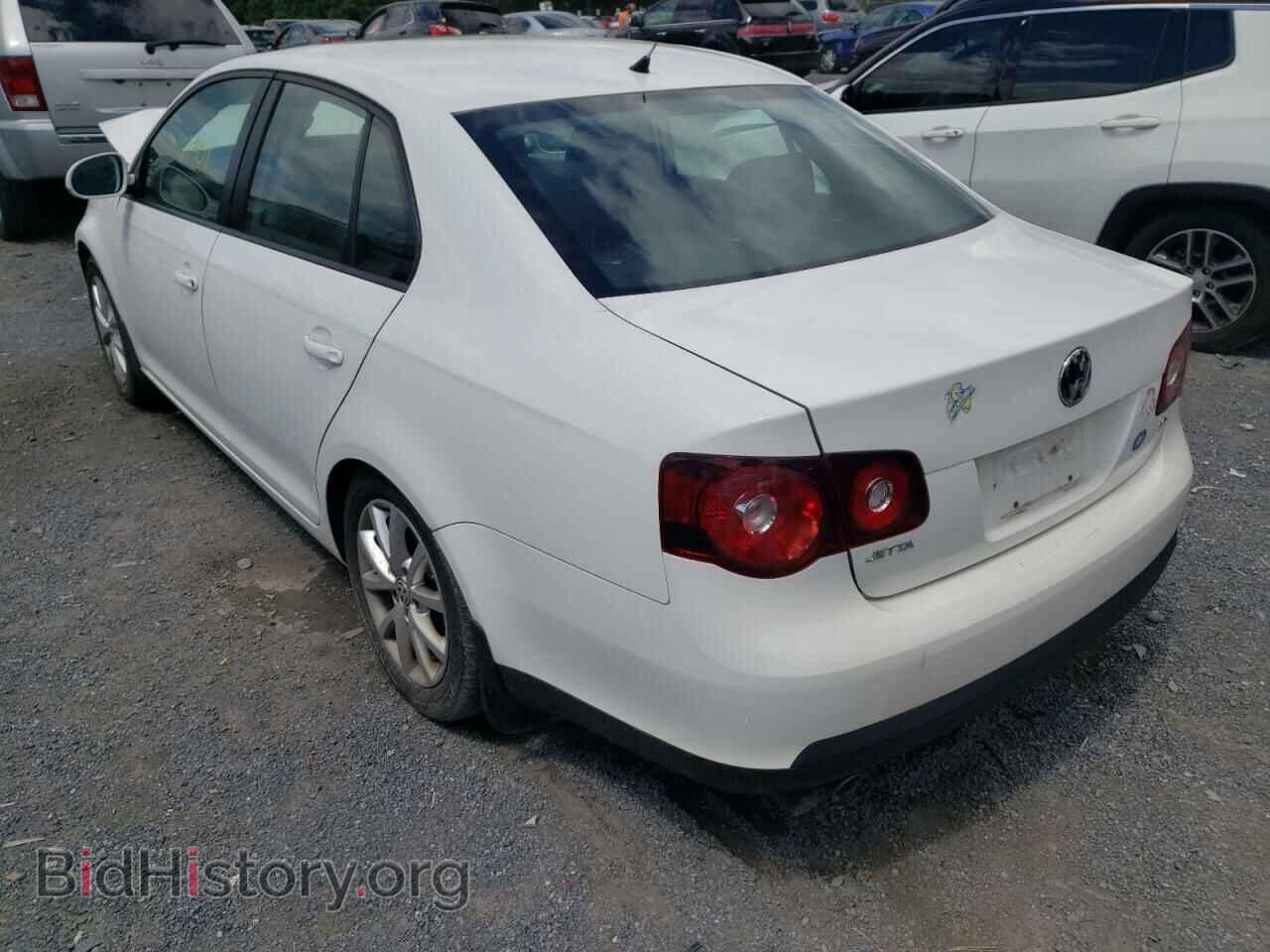 2010 VOLKSWAGEN JETTA - VIN: 3VWRZ7AJ5AM166328 - Фото 3