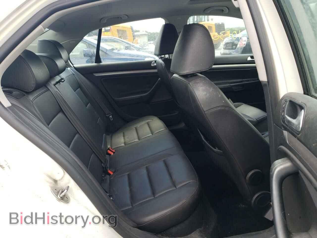 2010 VOLKSWAGEN JETTA - VIN: 3VWRZ7AJ5AM166328 - Фото 6
