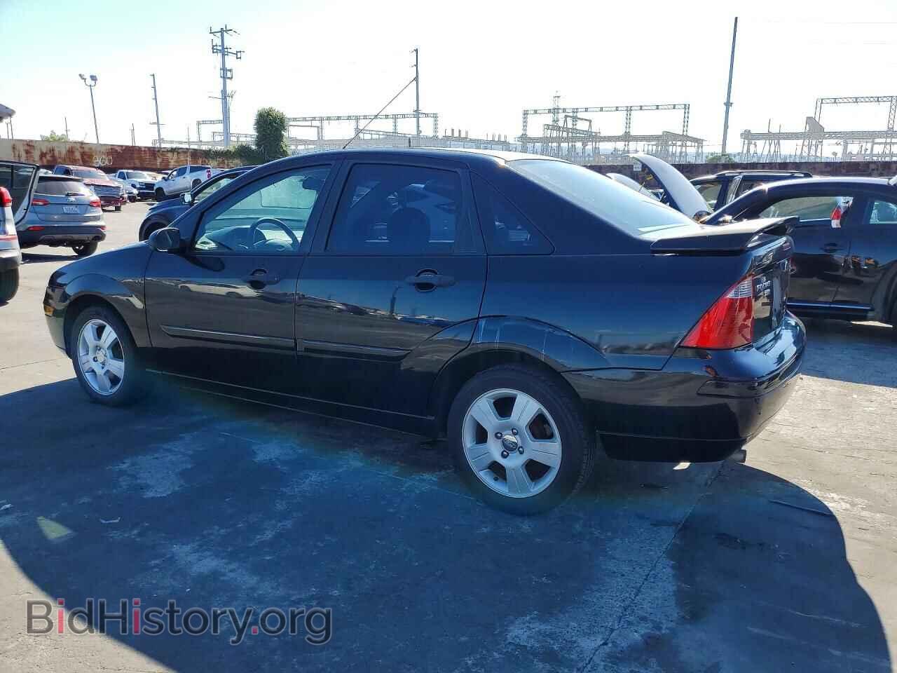 2005 FORD FOCUS - VIN: 1FAHP34N95W295017 - Фото 2