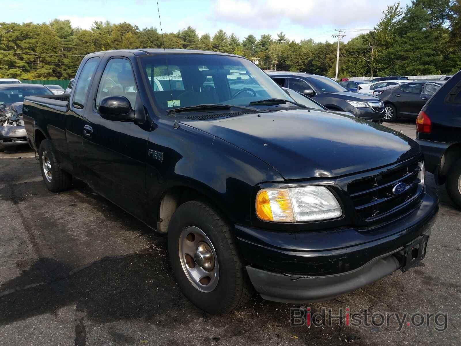 Photo 2FTRX17222CA92224 - FORD F150 2002