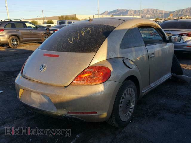 2013 VOLKSWAGEN BEETLE - VIN: 3VWJP7AT5DM687008 - Фото 4