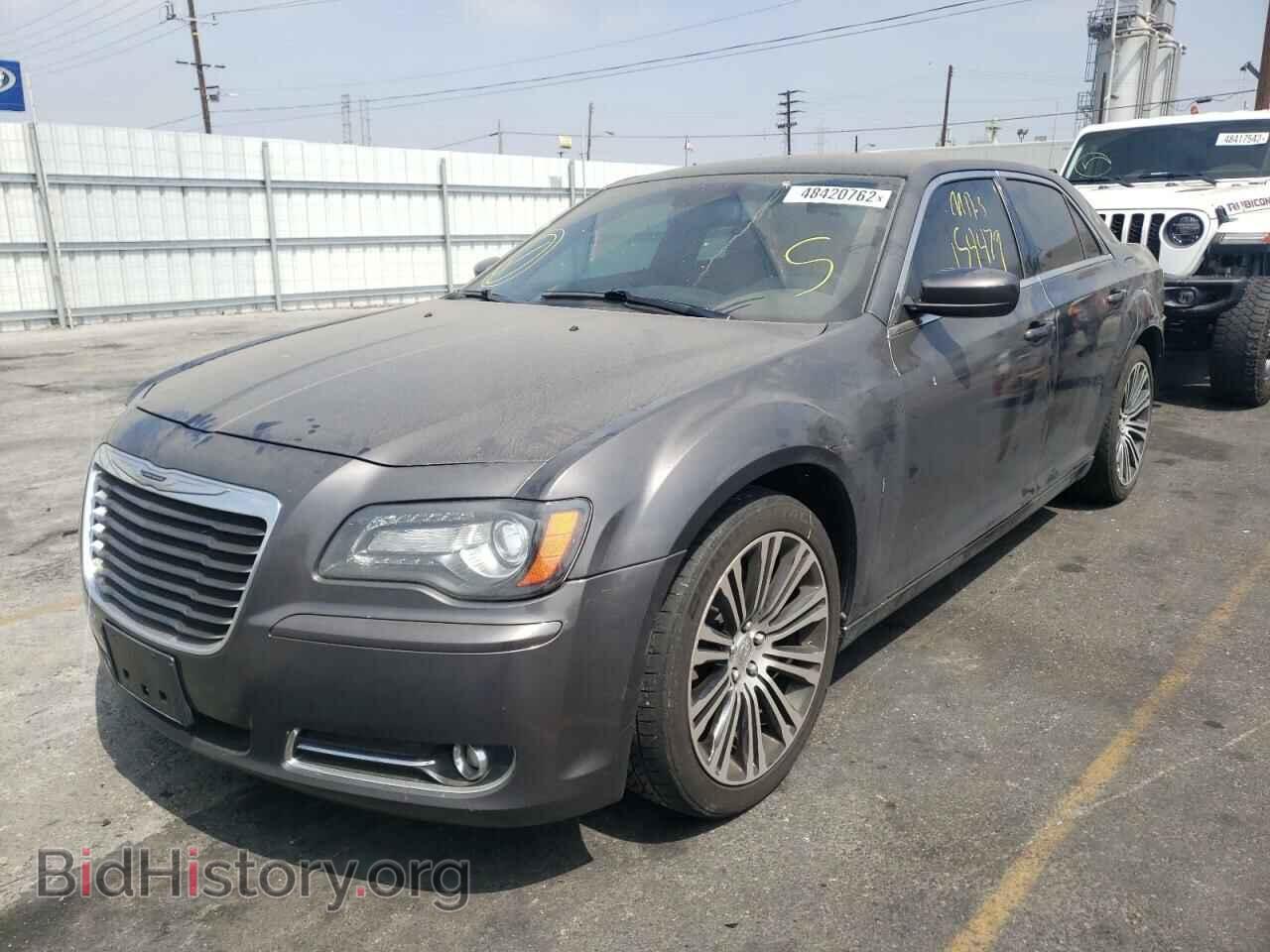 2013 CHRYSLER 300 - VIN: 2C3CCABG9DH576325 - Фото 2