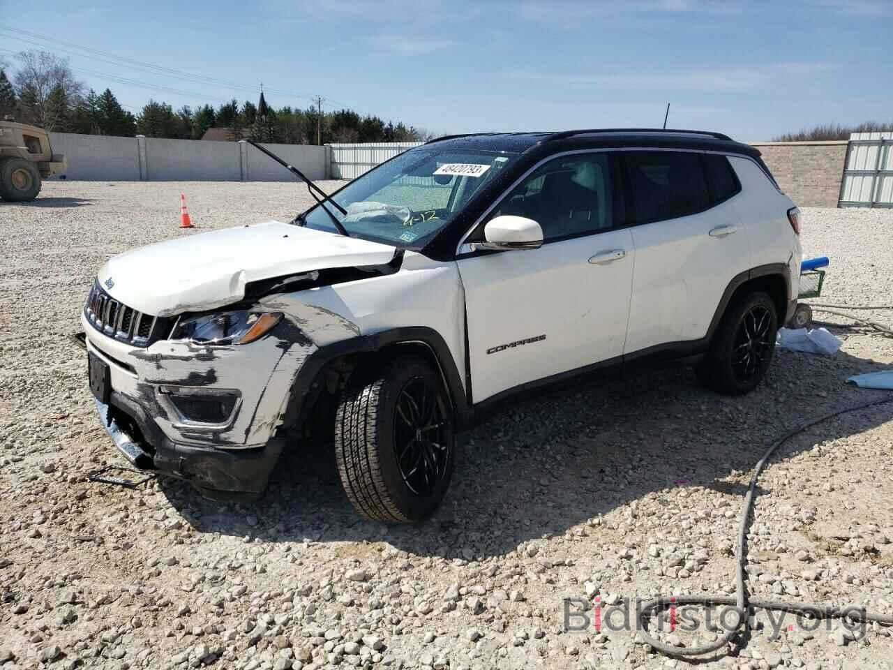 Фотография 3C4NJDCB6HT680413 - JEEP COMPASS 2017