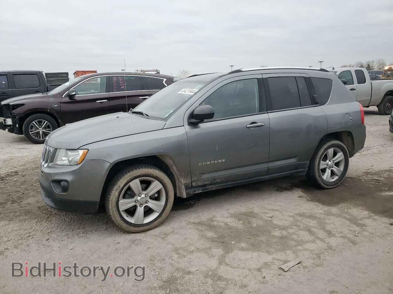 Photo 1J4NT1FB1BD246170 - JEEP COMPASS 2011