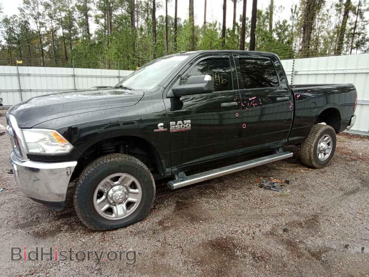 Photo 3C6UR5CL9HG589574 - RAM All Models 2017