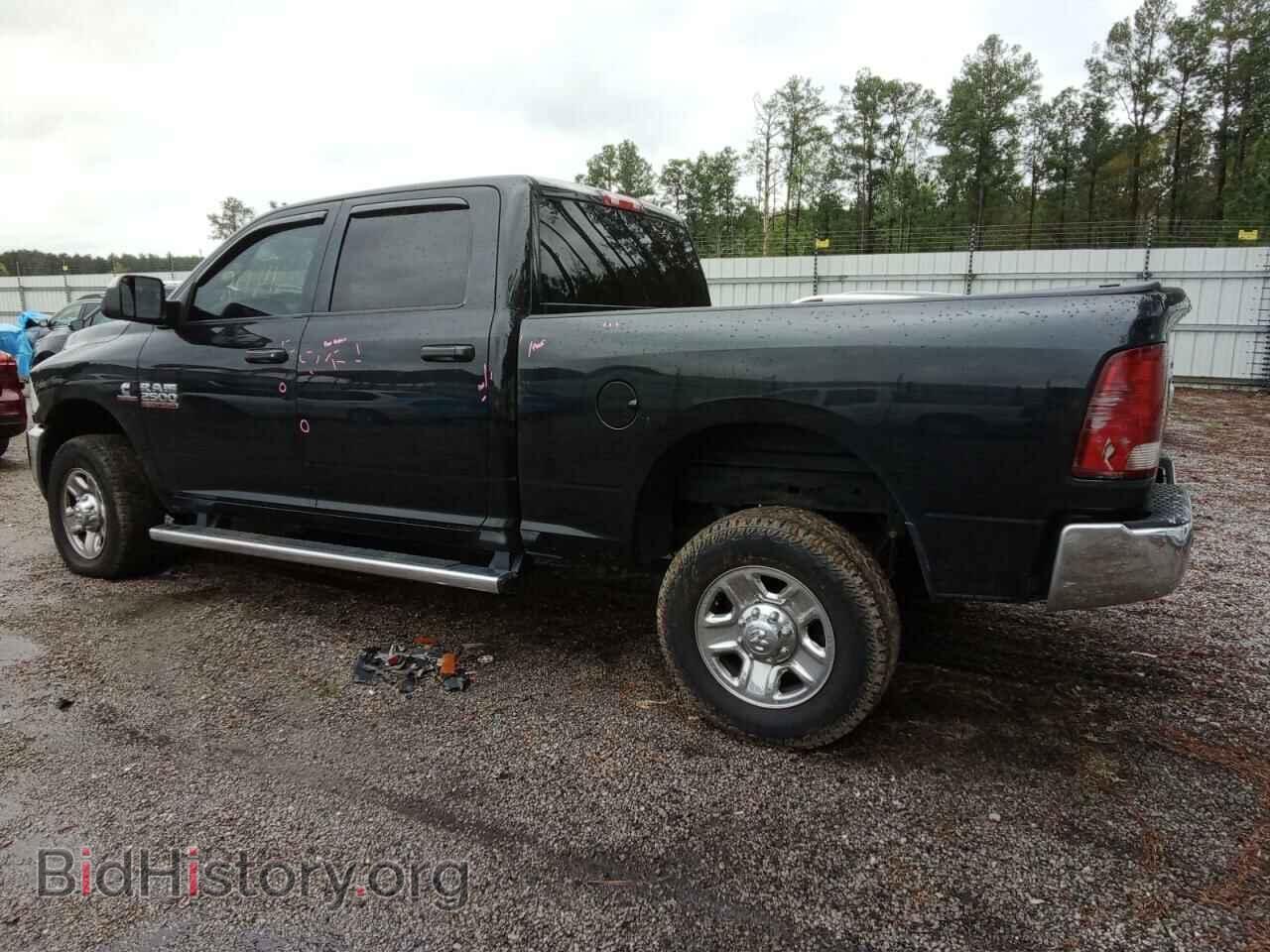 2017 RAM All Models - VIN: 3C6UR5CL9HG589574 - Фото 2