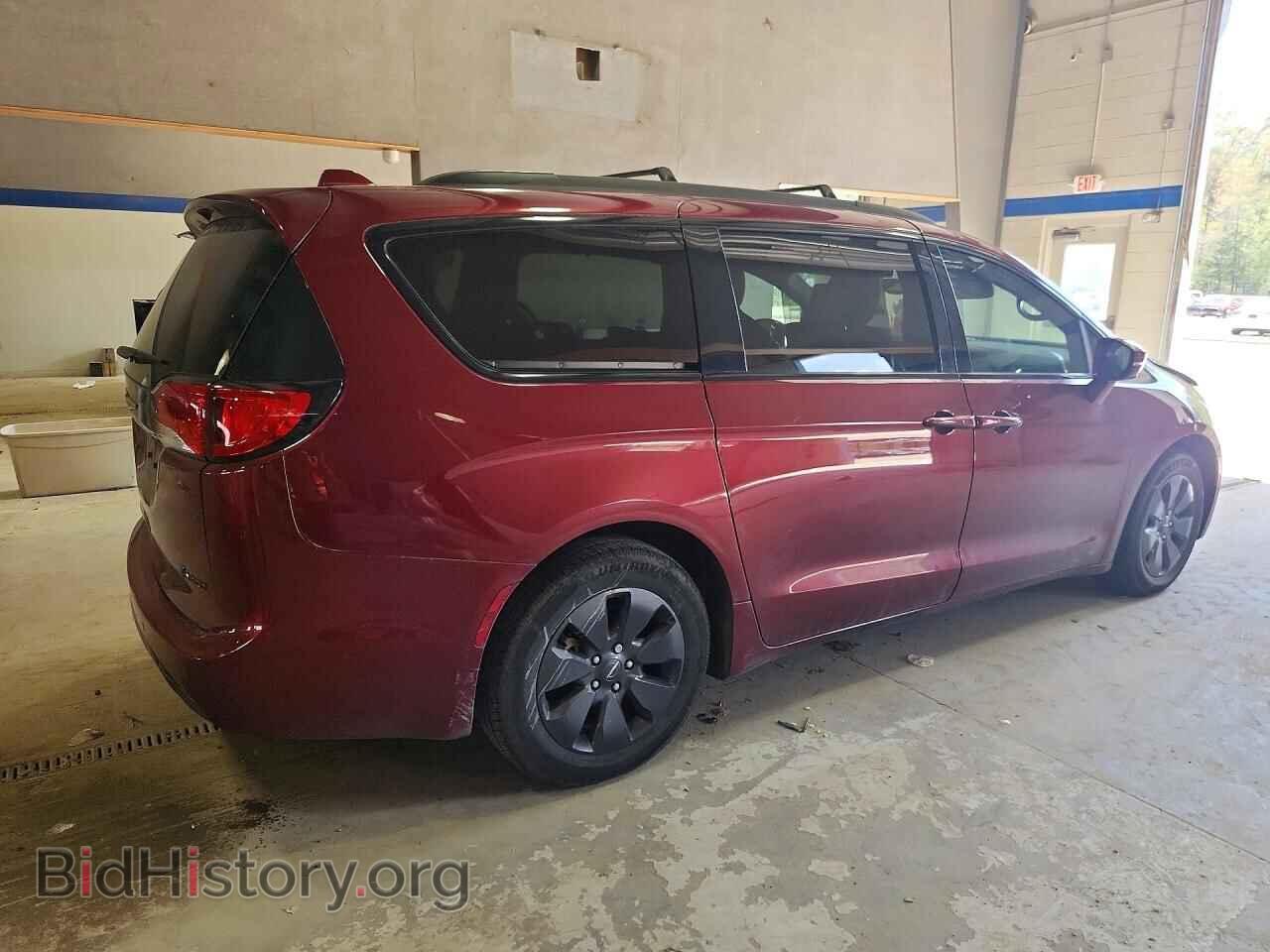 2020 CHRYSLER PACIFICA - VIN: 2C4RC1N75LR193301 - Фото 3