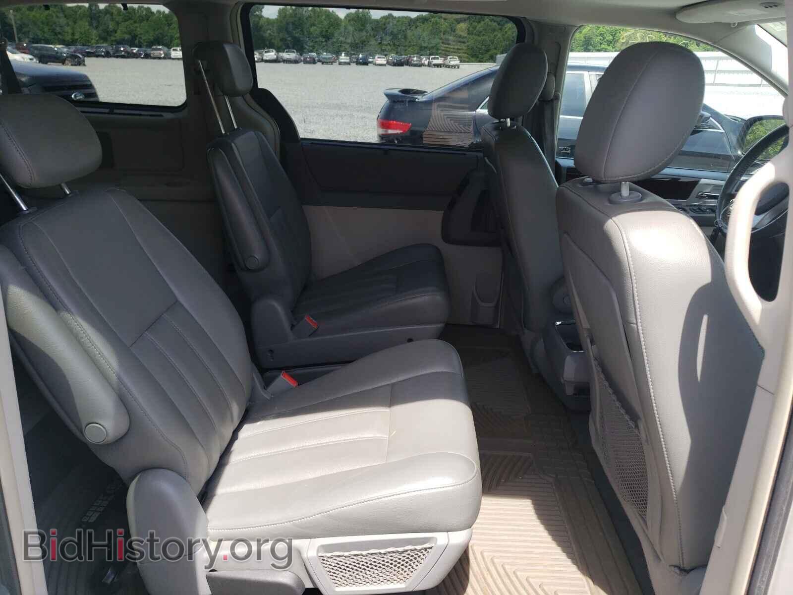2010 CHRYSLER MINIVAN - VIN: 2A4RR5D11AR253715 - Фото 6