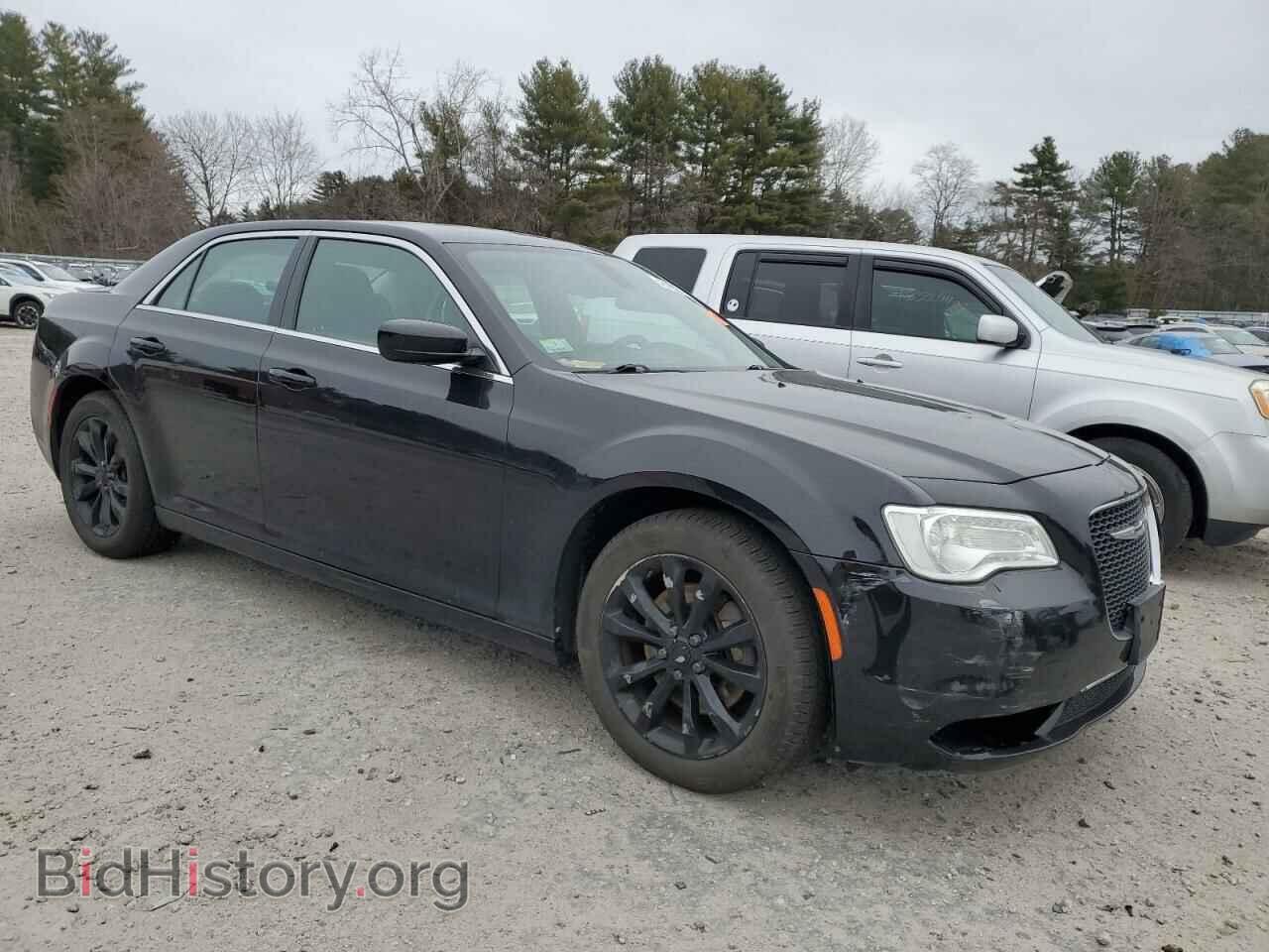 2017 CHRYSLER 300 - VIN: 2C3CCARG8HH637420 - Фото 4
