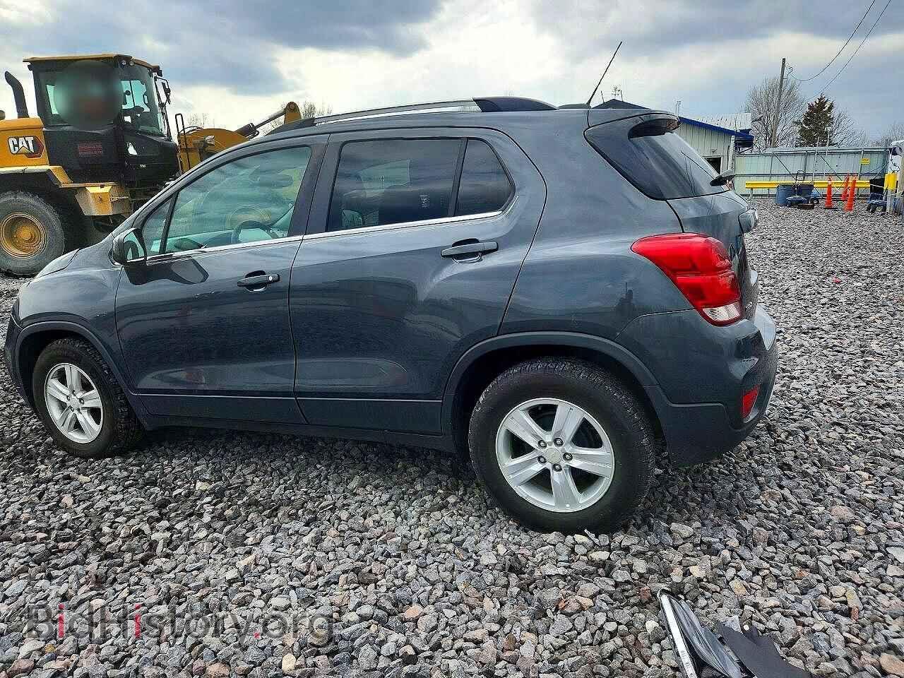 2017 CHEVROLET TRAX - VIN: 3GNCJLSB3HL186181 - Photo 2