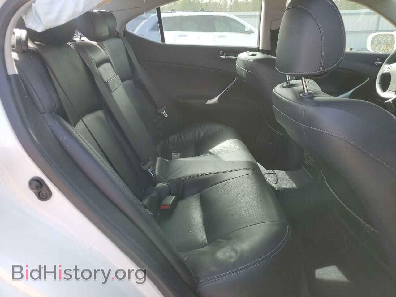 2011 LEXUS IS - VIN: JTHBF5C24B5142700 - Photo 10