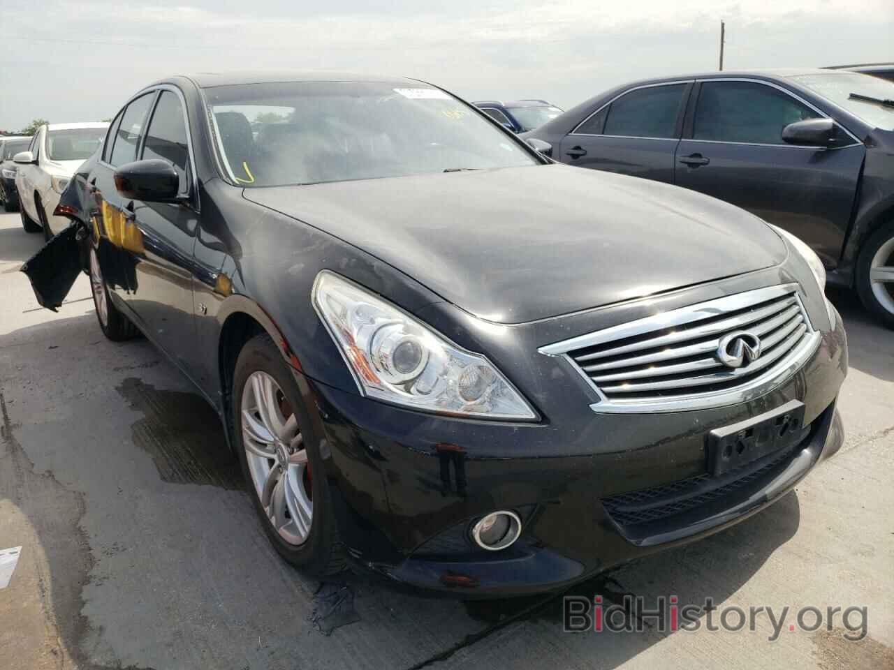 Photo JN1CV6AR7FM524944 - INFINITI Q40 2015