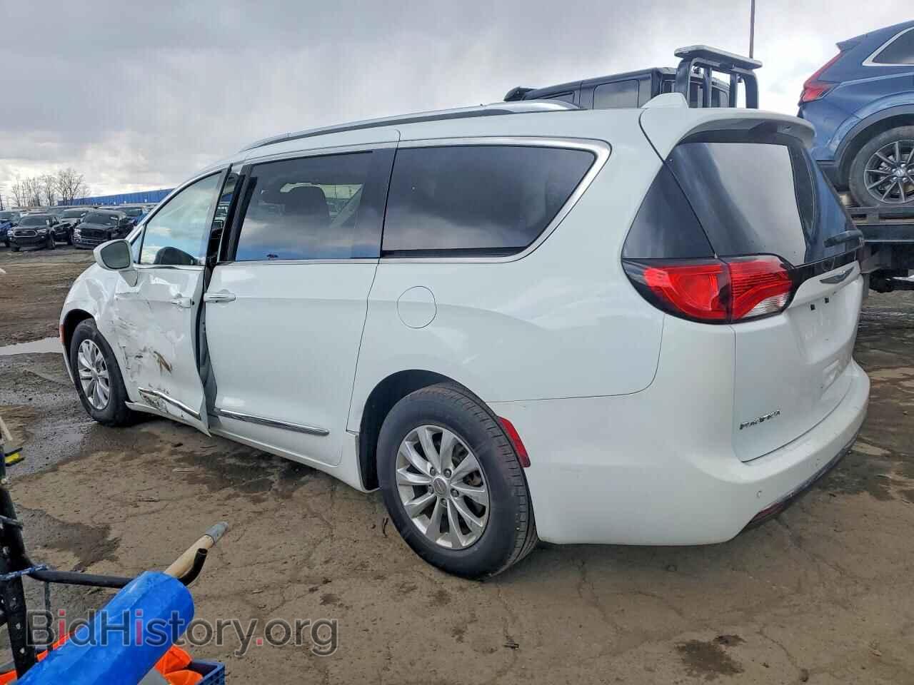 2018 CHRYSLER PACIFICA - VIN: 2C4RC1BG9JR193710 - Фото 2