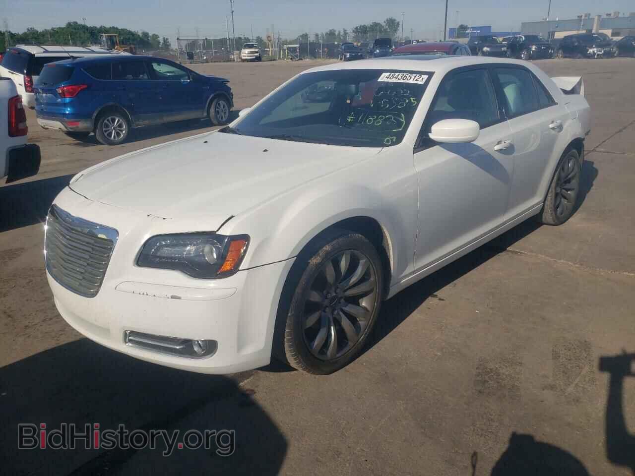 2014 CHRYSLER 300 - VIN: 2C3CCABG2EH355585 - Фото 2