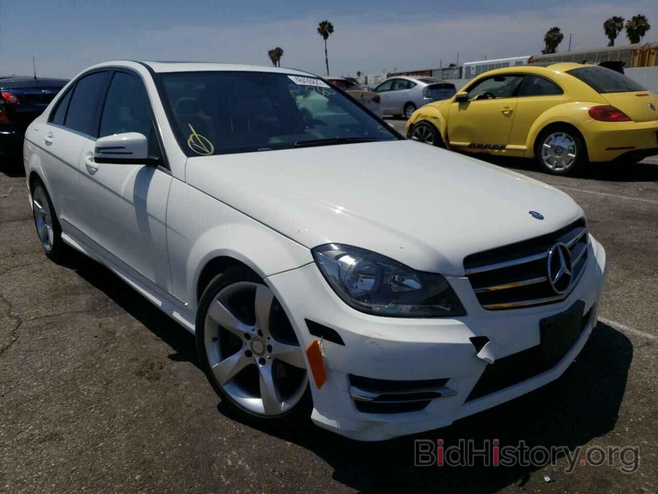 Photo WDDGF4HB5EA967608 - MERCEDES-BENZ C-CLASS 2014