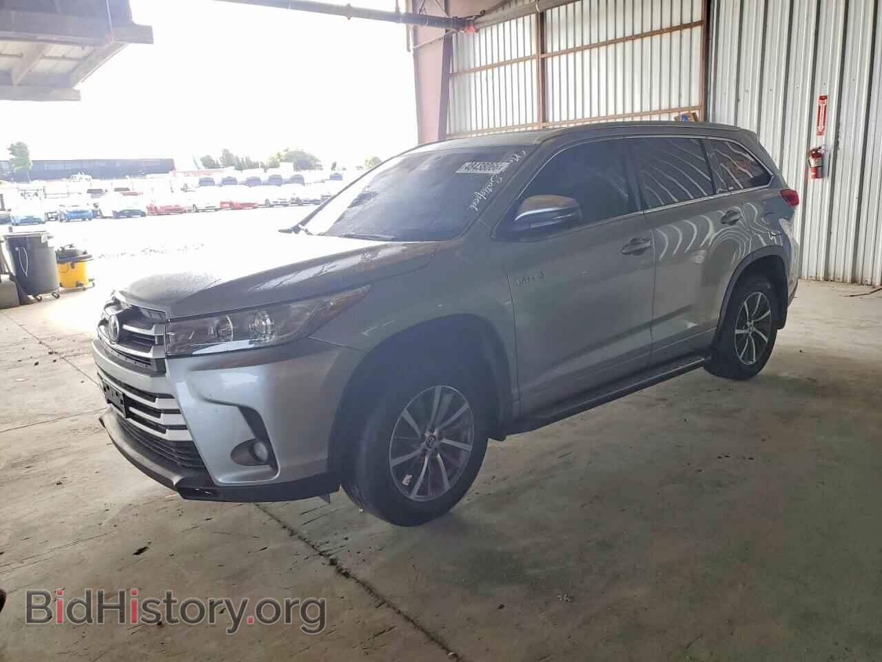 Фотография 5TDJGRFH3JS051878 - TOYOTA HIGHLANDER 2018