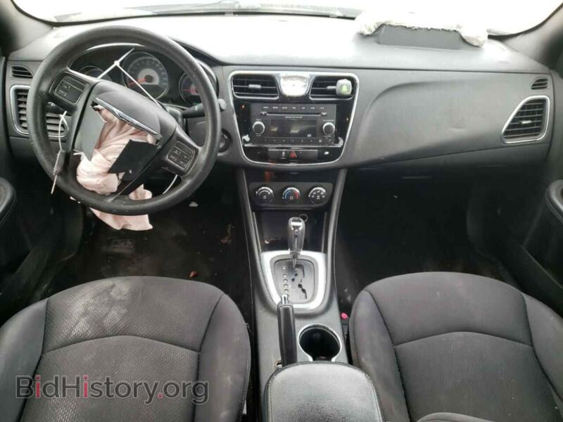 2013 Chrysler 200 (VIN 1C3CCBAB7DN689807) — photo 8 of 12