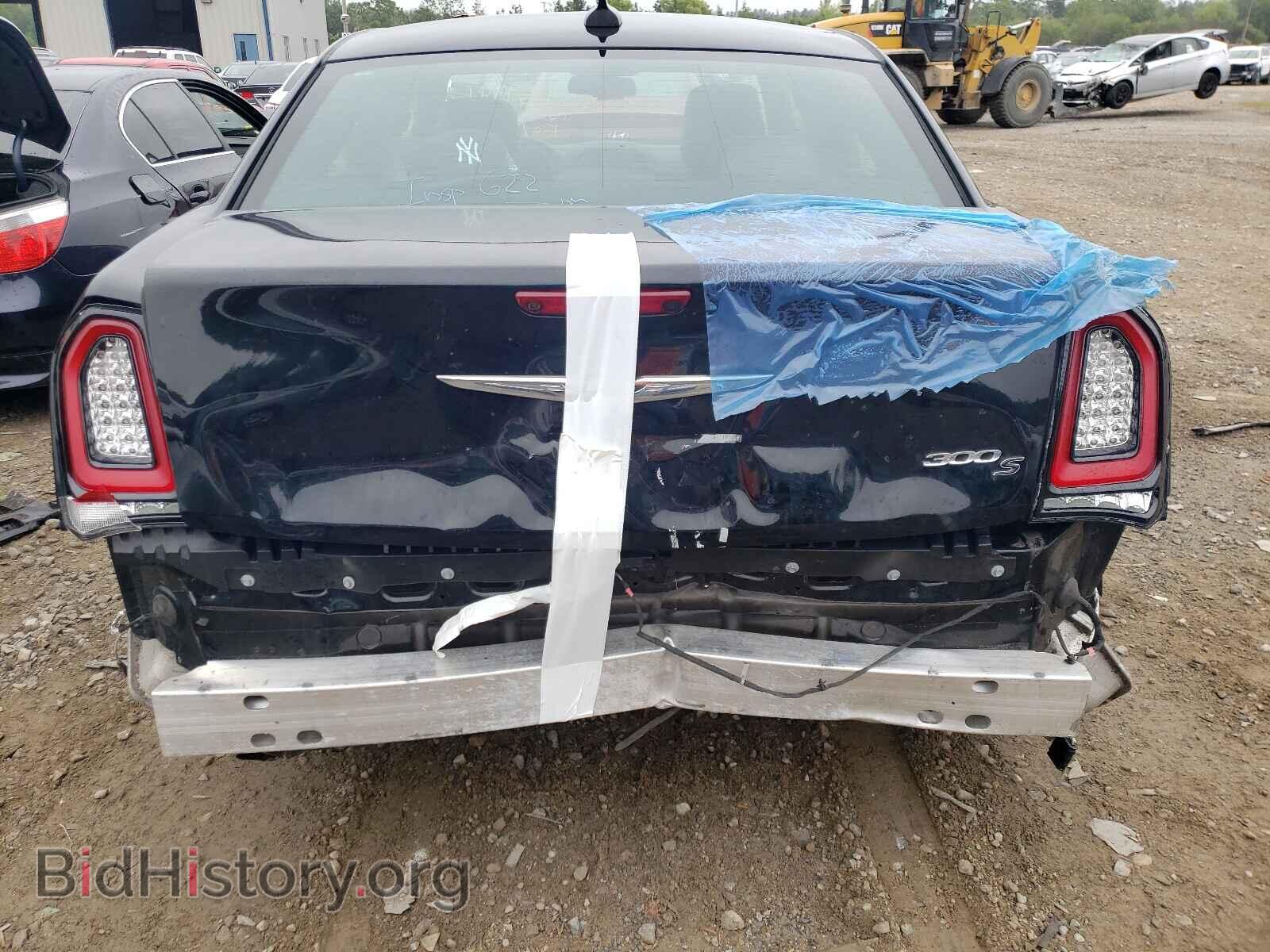2019 CHRYSLER 300 - VIN: 2C3CCABG3KH628707 - Фото 9