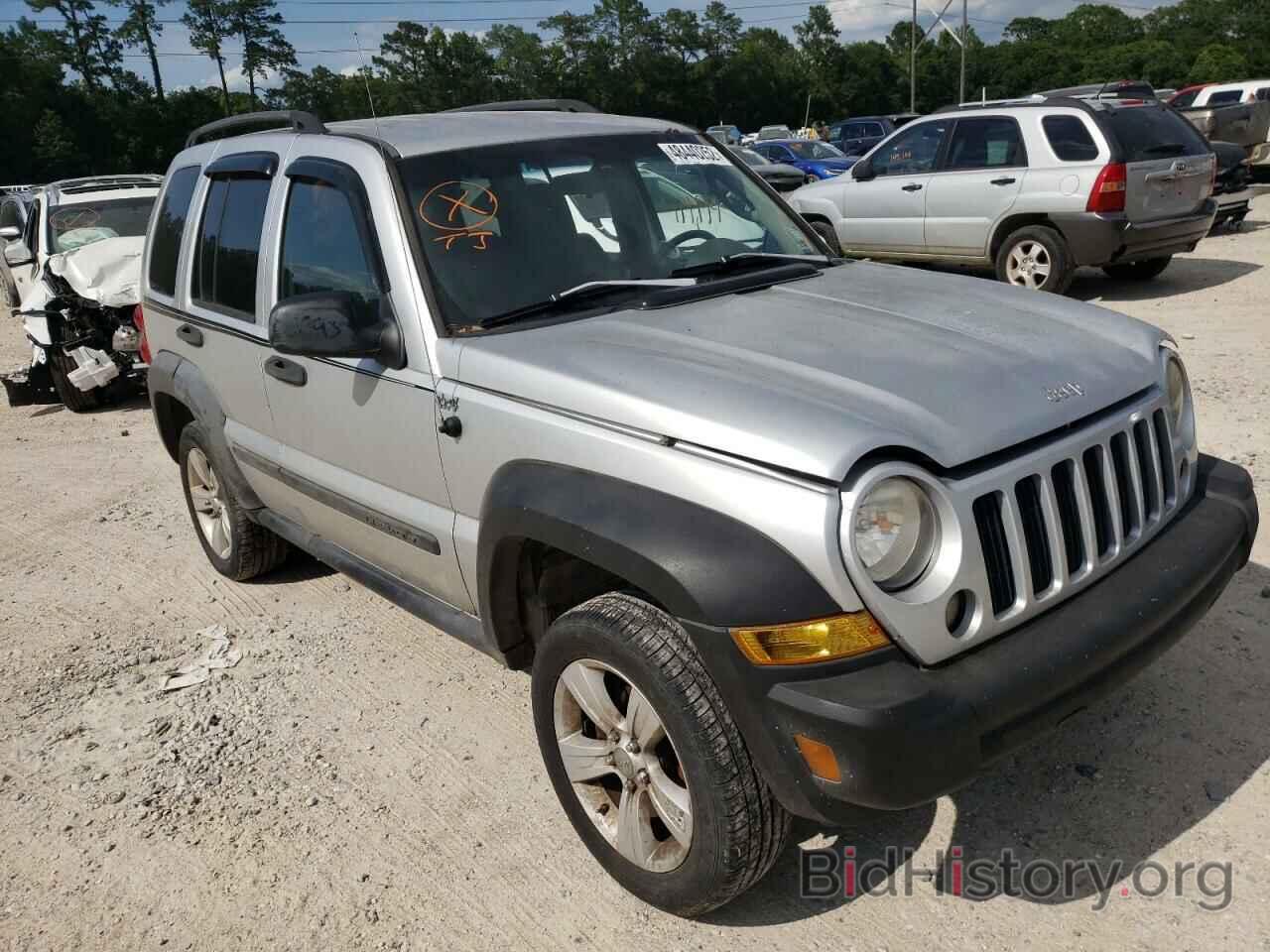 Photo 1J4GK48KX6W274893 - JEEP LIBERTY 2006