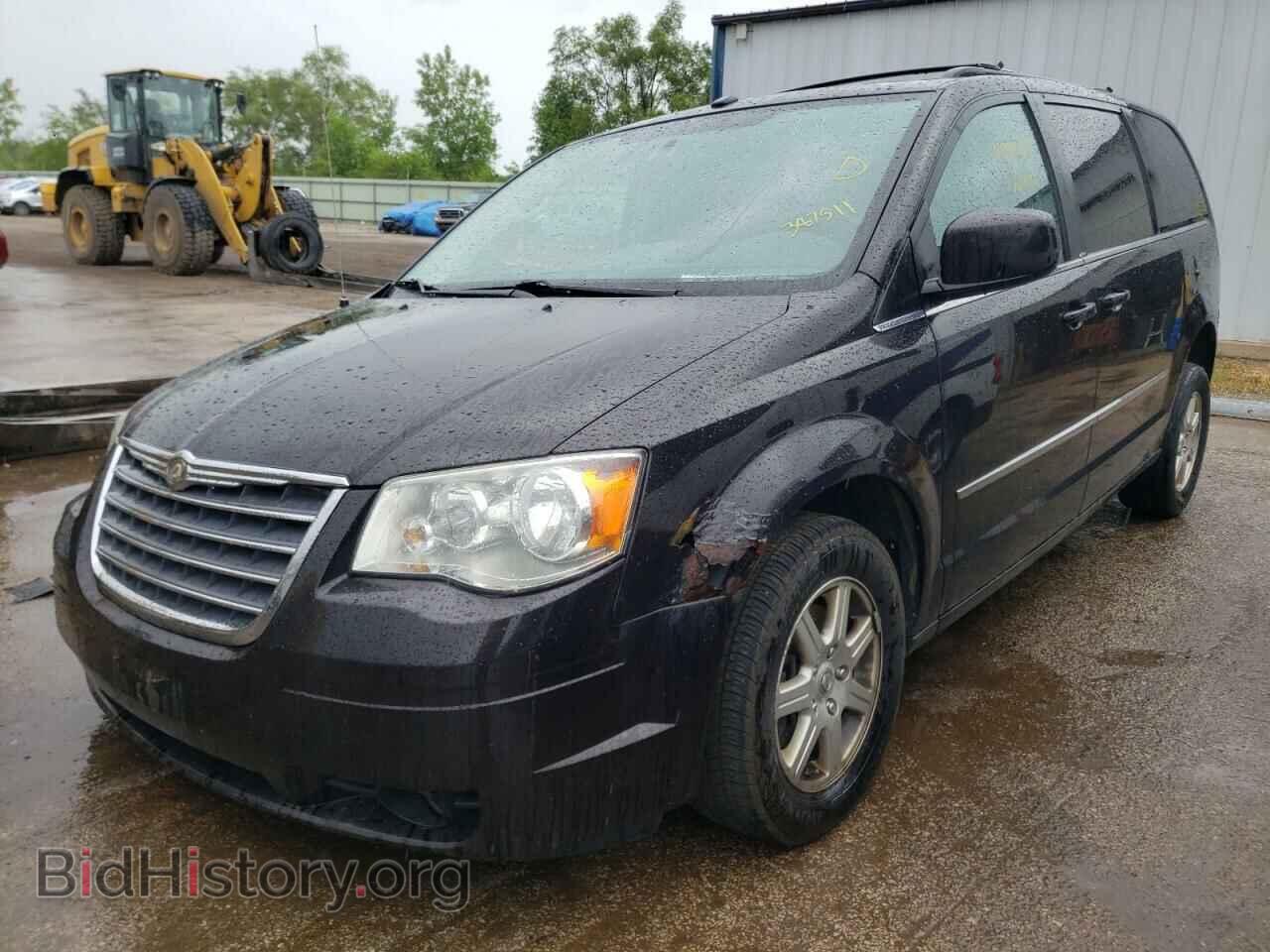 2010 CHRYSLER MINIVAN - VIN: 2A4RR8D16AR387511 - Photo 2