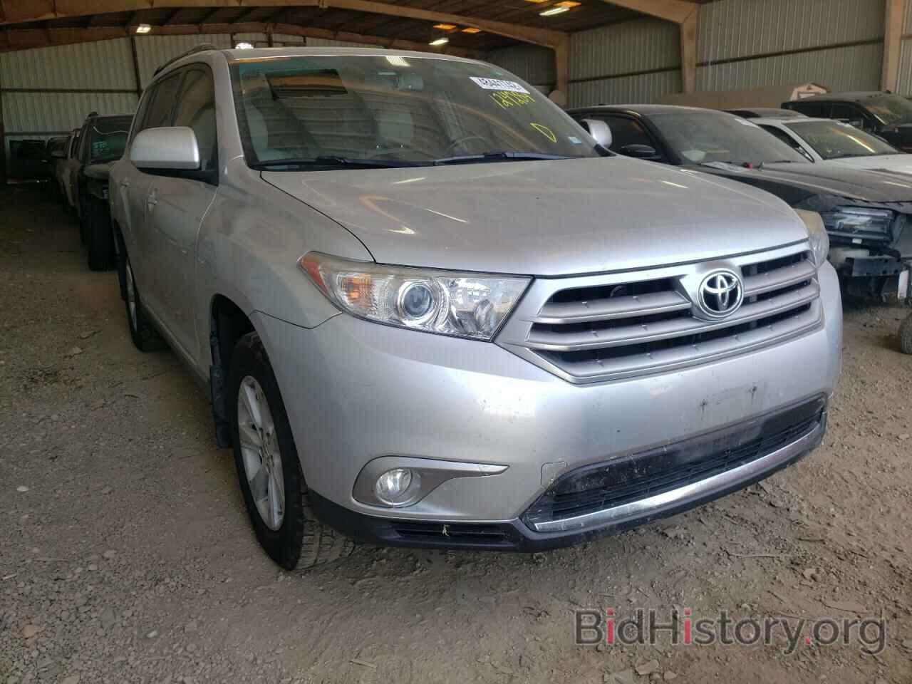 Photo 5TDZK3EH9DS134817 - TOYOTA HIGHLANDER 2013