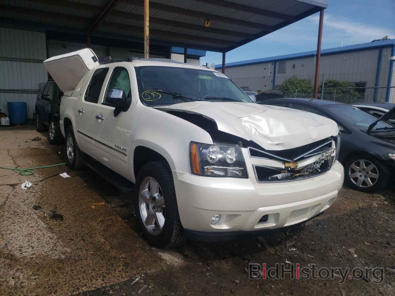 Photo 3GNTKGE76CG262585 - CHEVROLET AVALANCHE 2012