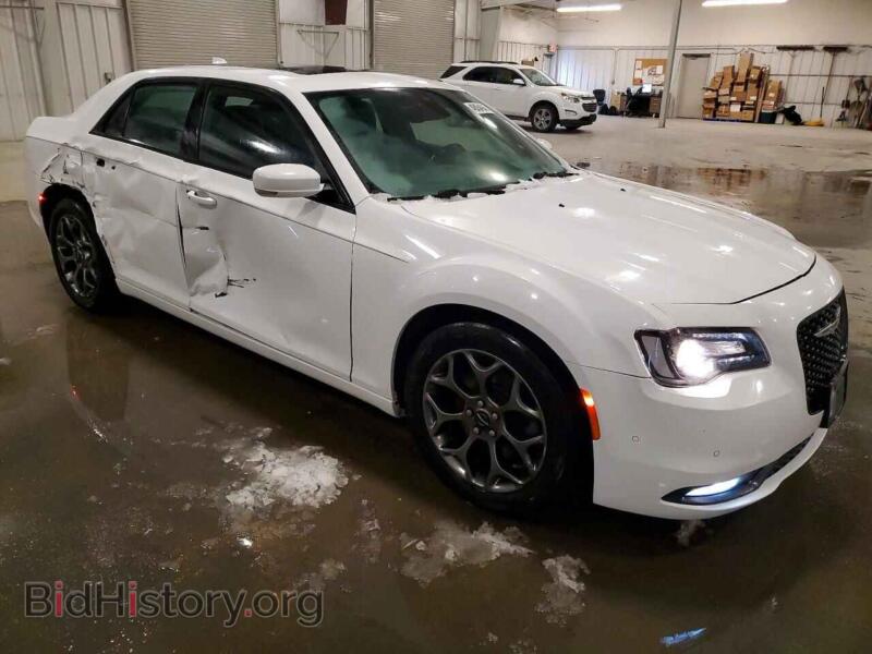 2016 Chrysler 300 (VIN 2C3CCAGG5GH244394) — photo 4 of 14