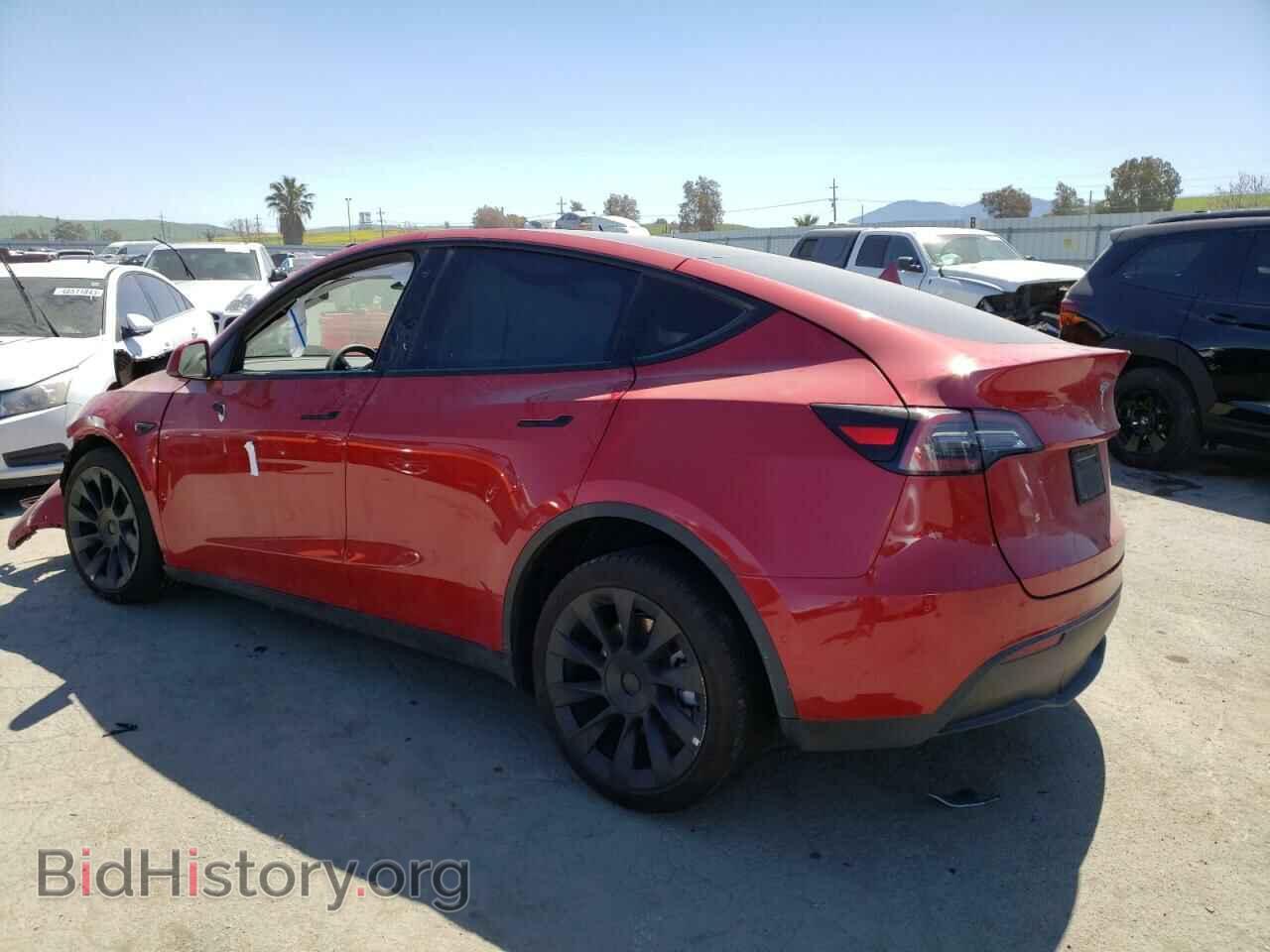 2022 TESLA MODEL Y - VIN: 7SAYGAEE5NF352012 - Фото 2