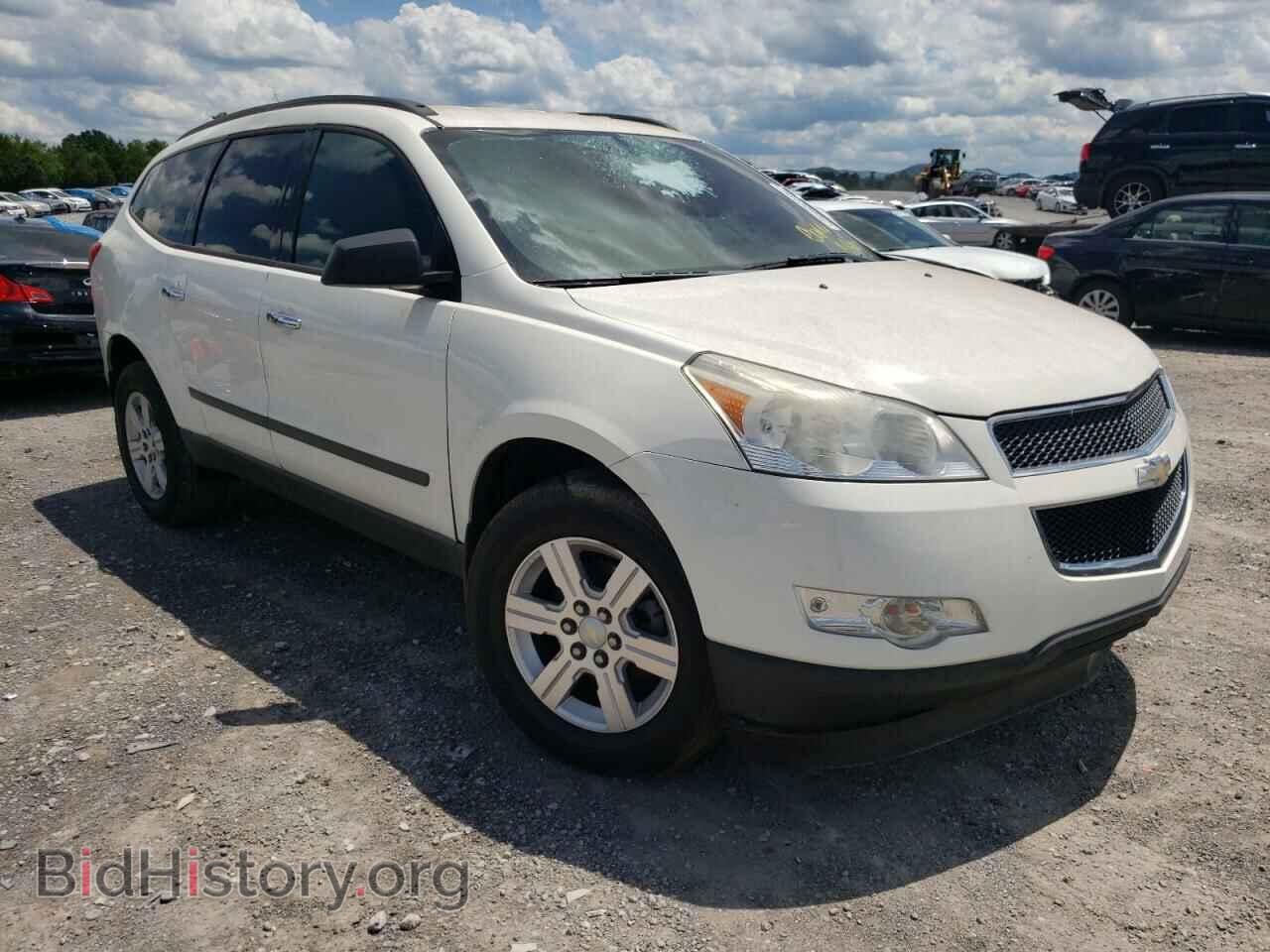 Photo 1GNKRFED8CJ194196 - CHEVROLET TRAVERSE 2012