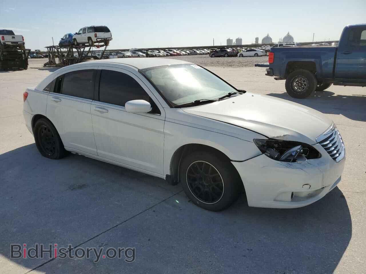 2013 CHRYSLER 200 - VIN: 1C3CCBAB0DN606377 - Фото 4