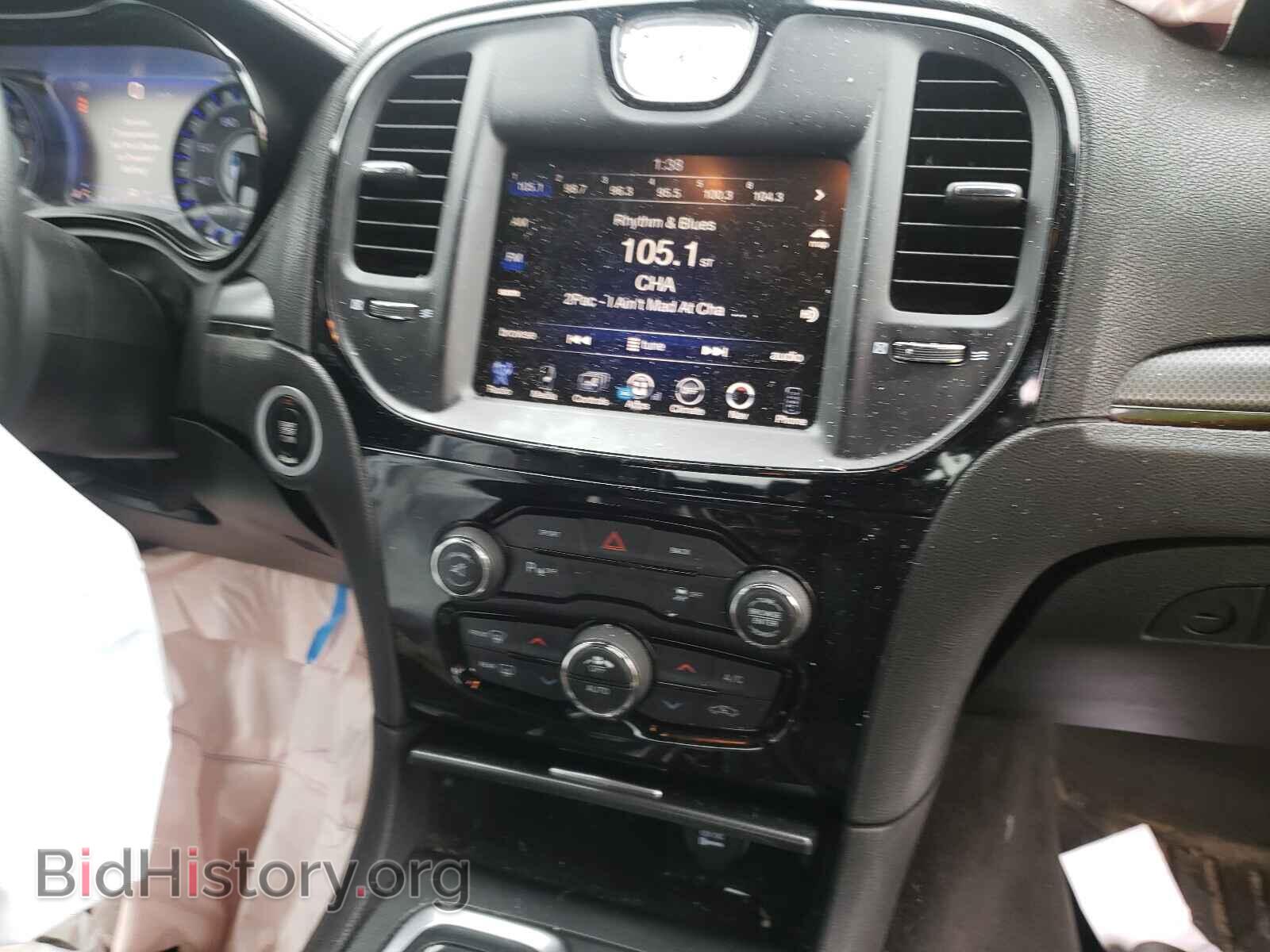 2015 CHRYSLER 300 - VIN: 2C3CCAGG8FH932324 - Фото 9